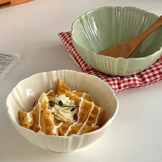 A Beautifully Designed 5-Inch Ceramic Bowl, a New Addition to Home Dining Utensils, Perfect for Light Meals And Oatmeal Breakfasts